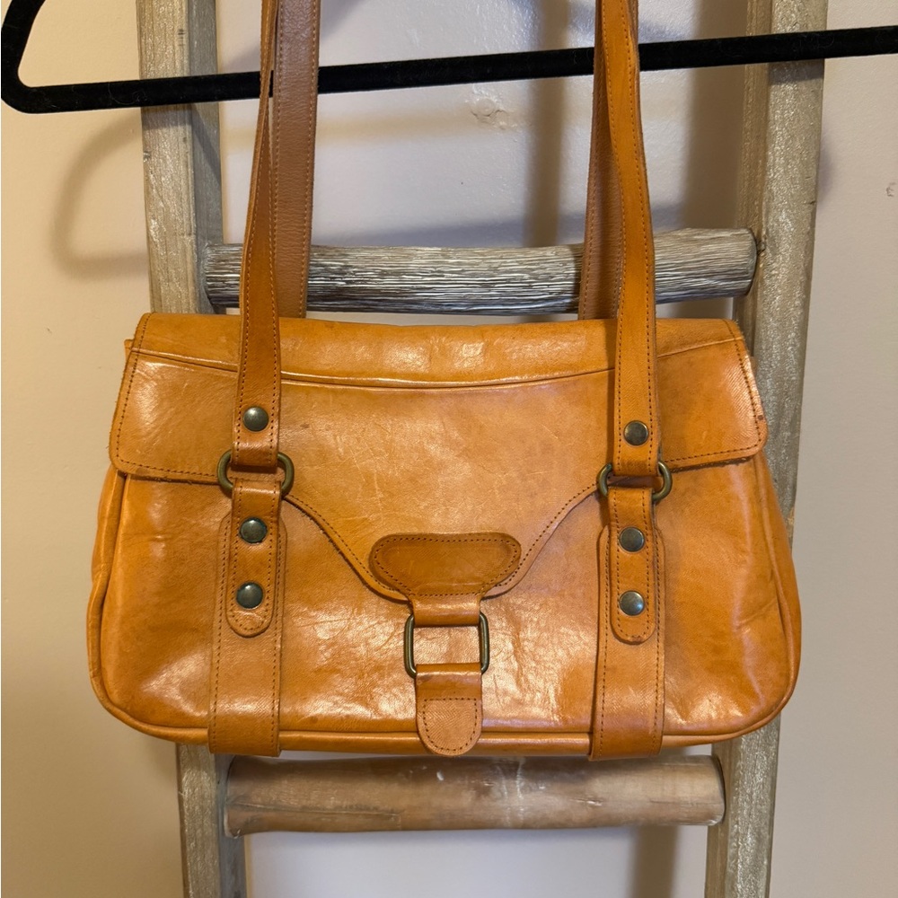 Elegant Tan Leather Women's Bag